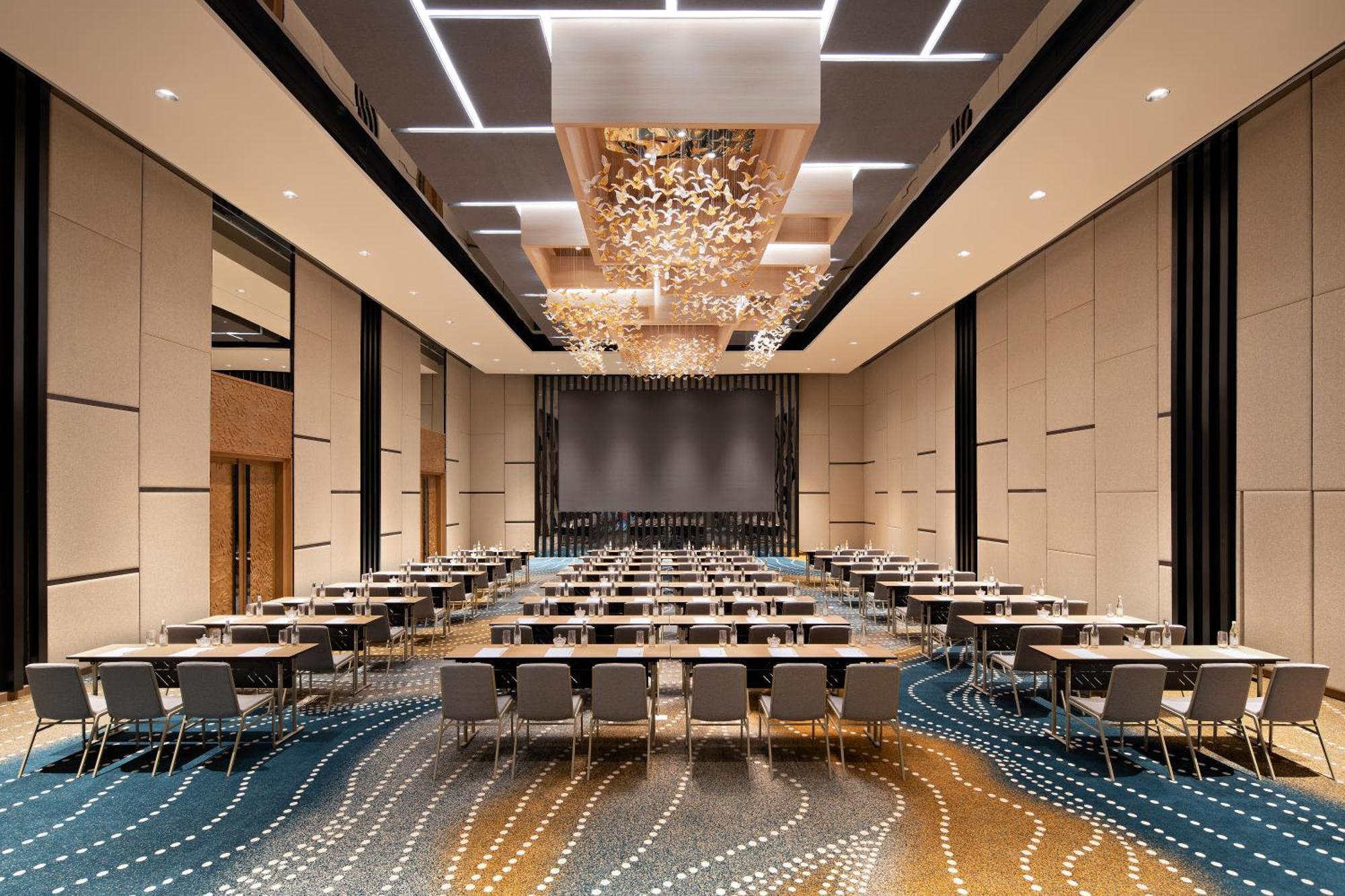 Moevenpick Hotel Jakarta City Centre Экстерьер фото