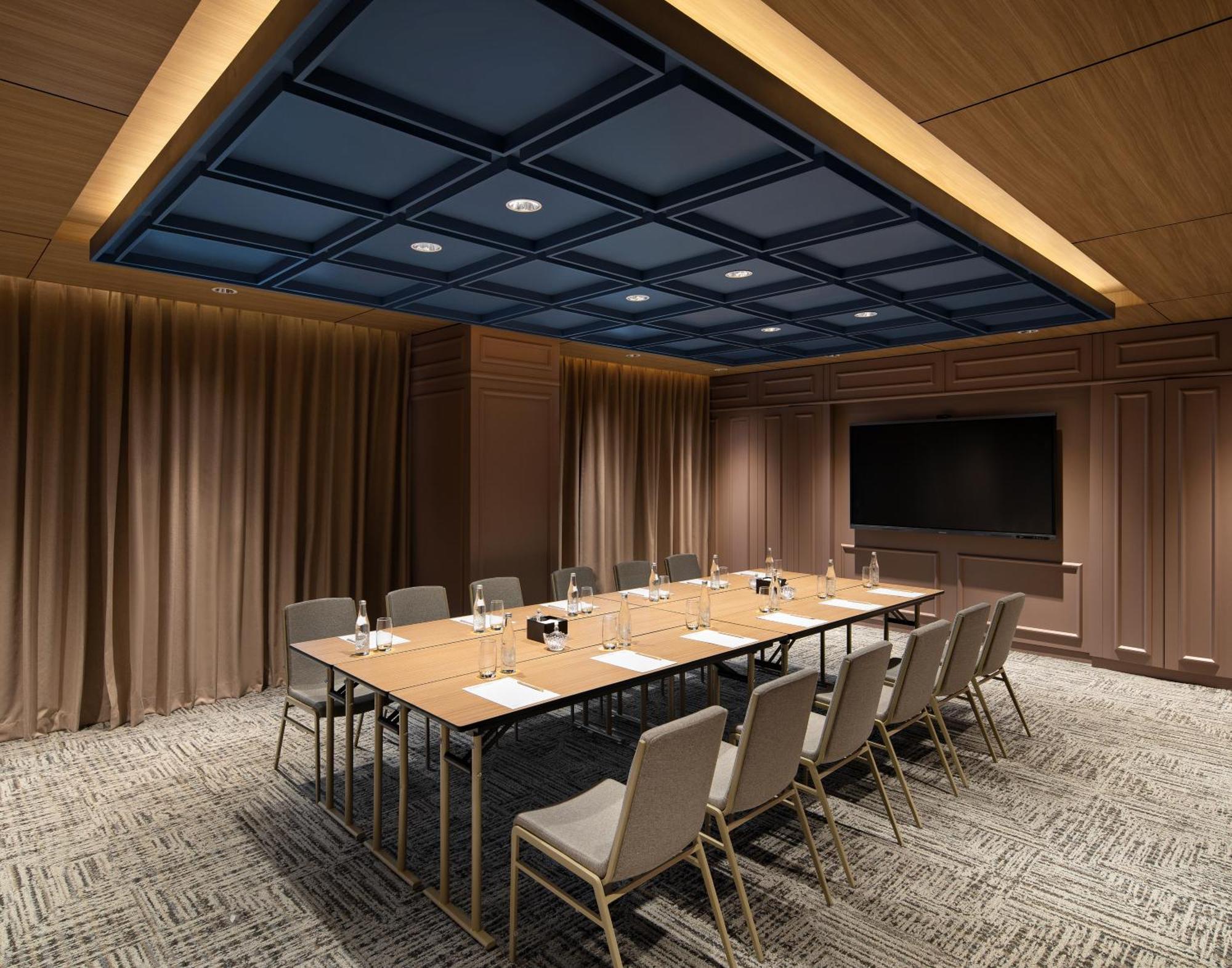Moevenpick Hotel Jakarta City Centre Экстерьер фото
