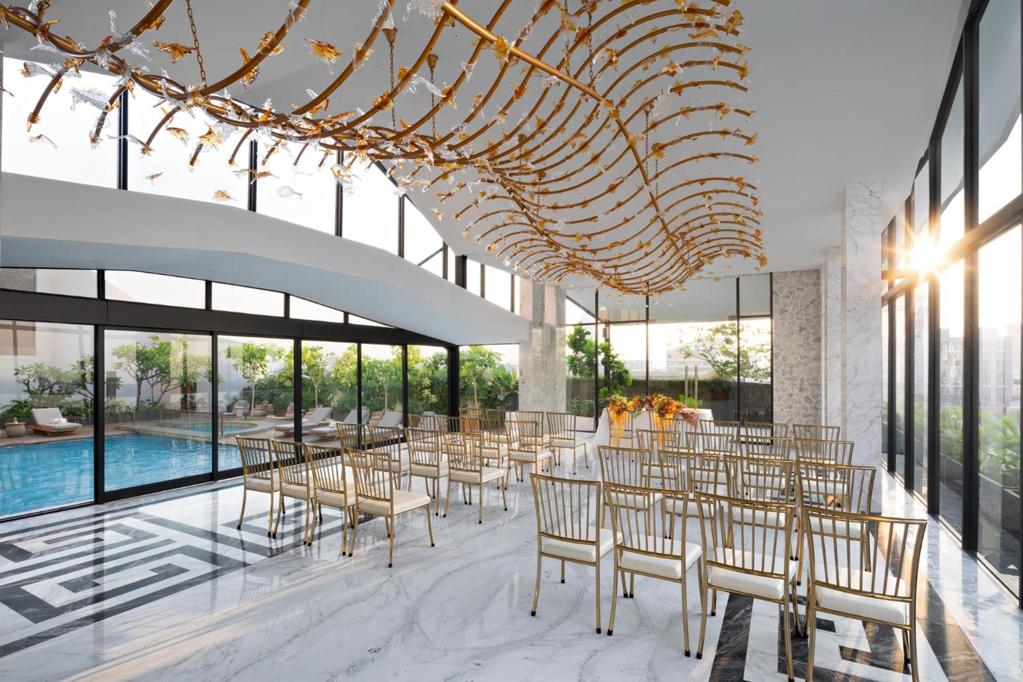 Moevenpick Hotel Jakarta City Centre Экстерьер фото