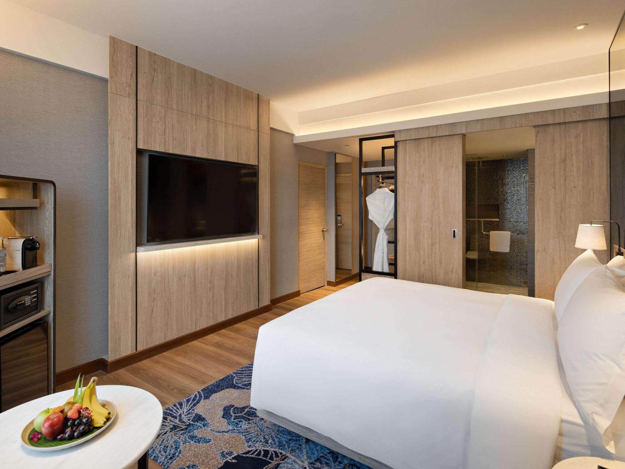 Moevenpick Hotel Jakarta City Centre Экстерьер фото